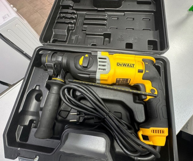 Перфоратор DeWalt 220V